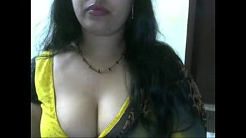 sweety aunty enormous jugs flash on.